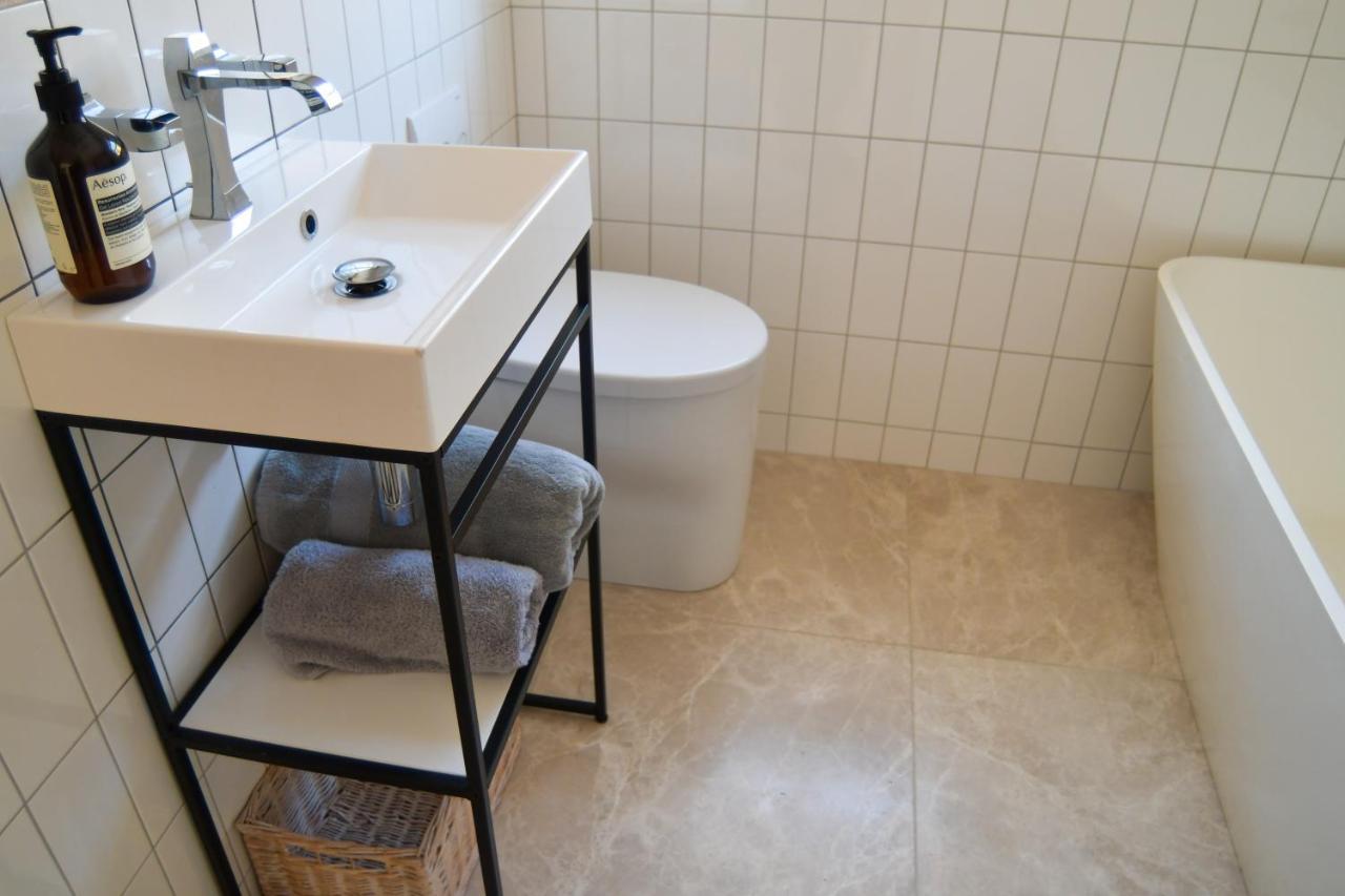 Luxury Croft Templepatrick Near Airport Rabbit And Hilton Hotel Εξωτερικό φωτογραφία